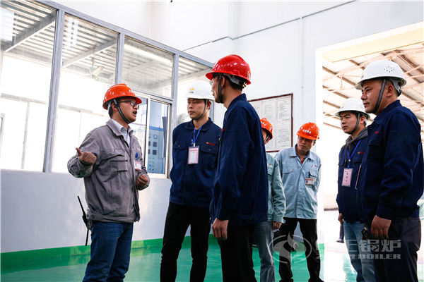 阿克苏25T节能燃气锅炉改造,安装 中正锅炉金龙客车项目安装指导工作进展顺利